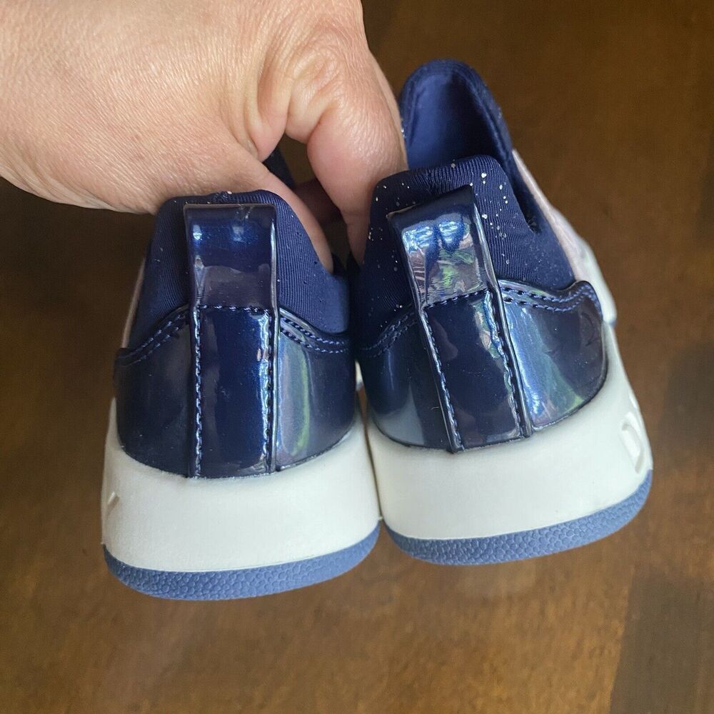 DKNY Baby Girls Casual & Fashion Sneakers Navy blush Shoes Size 7 Kids New - Picture 9 of 16